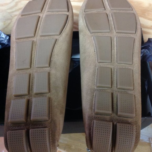 Bloomingdale's Men's Tan Suede Moc Toe Loafers/Slippers - 12 - New in Box - Picture 5 of 8